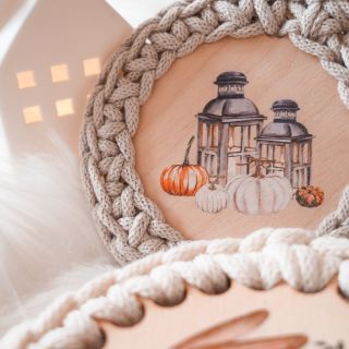 Morgen haben wir hier Allerheiligen, werfen wir einen Blick auf die Geschichte dieses Feiertags. 🙏🏻 Allerheiligen hat...